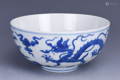 BLUE AND WHITE 'DRAGONS' BOWL