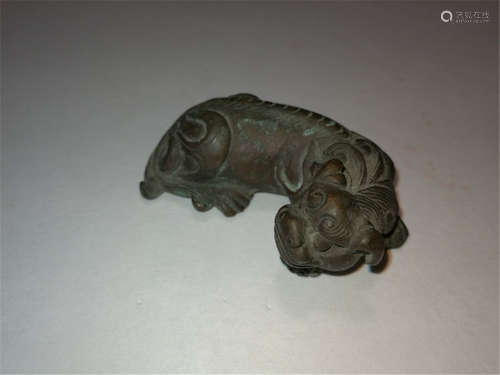 Qing Dynasty Chinese Lying Beast Bronze Paperweight