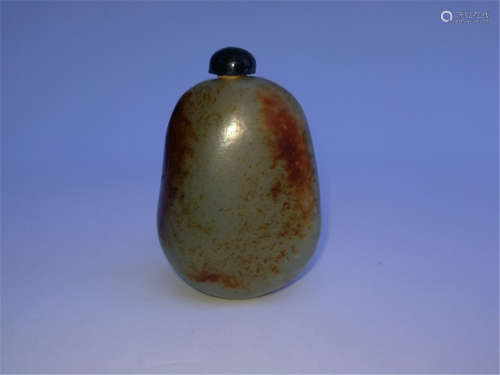 Qing Dynasty Chinese Hetian Jade Snuff Bottle