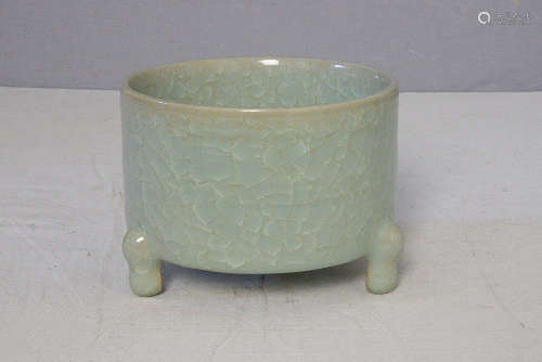 Chinese Celadon Glaze Crackle Porcelain Tripod Insense