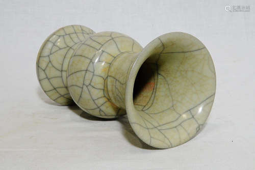 Chinese Celadon Crackle Porcelain Vase
