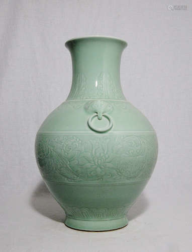 Large Chinese Monochrome Green Glaze Porcelain Vase