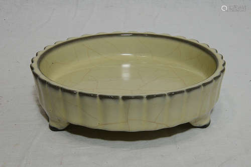 Chinese Celadon Tripod Crackle Porcelain Brush Washer
