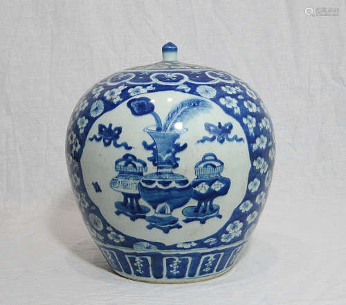Chinese Blue and White Porcelain Jar With Cover