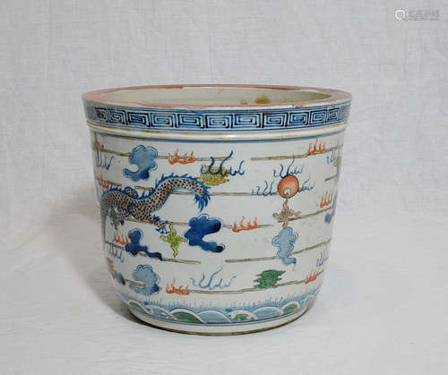 Chinese Dou-Cai Porcelain Jar