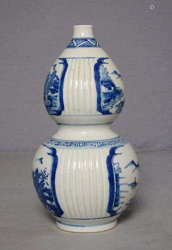 Chinese Blue and White Porcelain Gourd Vase With Mark