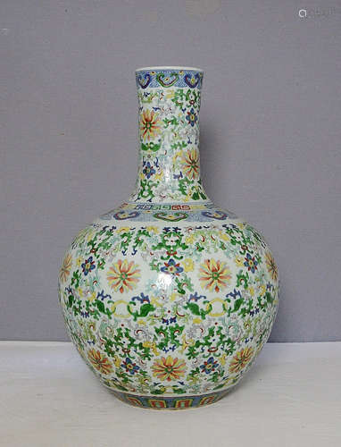 Large Chinese Dou-Cai Porcelain Ball Vase With Mark