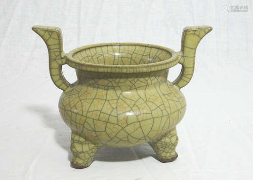 Chinese Celadon Crackle Porcelain Tripod Incense Burner