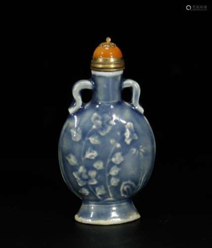\\Chinese Porcelain Snuff Bottle