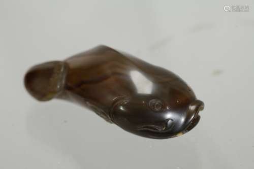 Chinese Carved Agate Fish Shaped Snuff Bottle