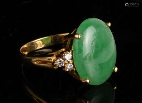 Jadeite Round Ring w/ Diamond & 14K Gold