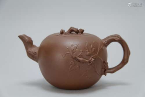 Chinese 1980's Yixing Zisha Teapot