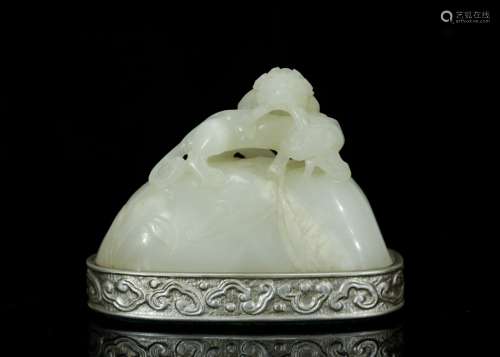 18th C. Chinese White Jade Carving w/ Ci Long