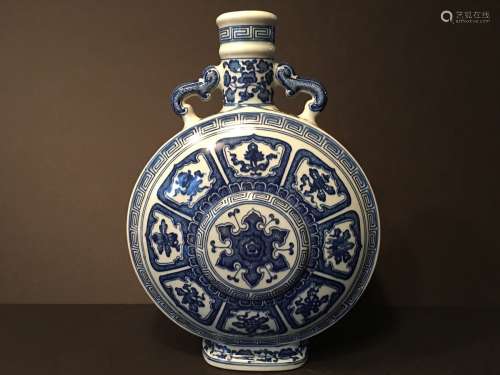 A FINE Important Chinese Blue and White Moon Flask Vase, Qianlong mark (1736-1796), maybe the period.