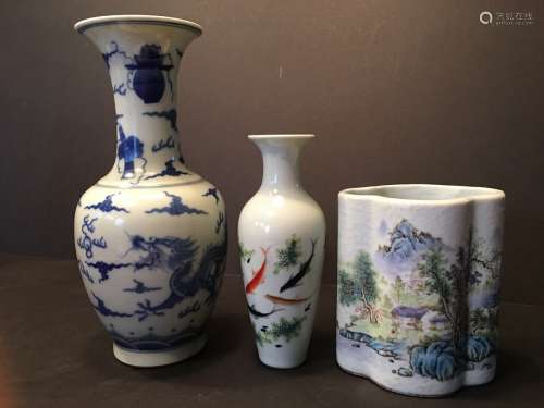 ANTIQUE Chinese Famille Rose Fish vase, brush pot and Blue and White Dragon Vase, Late 19th C. 5