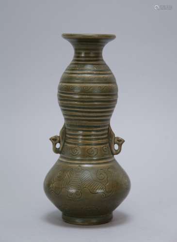 Chinese Ceramic Vase