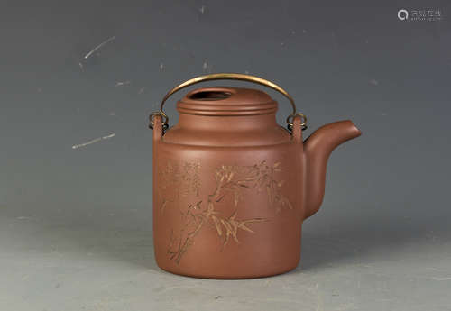 A Cylindrical Yixing Zisha Teapot