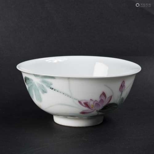 KOI-WITH-LOTUS PORCELAIN BOWL