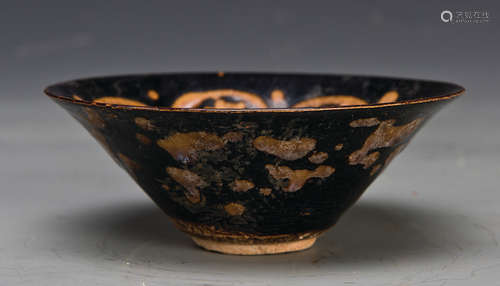 A Small Tiger-stripe Bowl