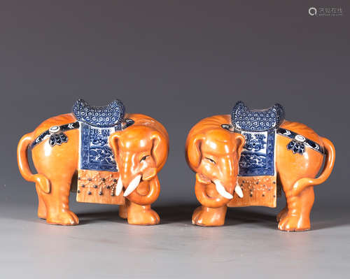 PAIR OF PORCELAIN ELEPHANT