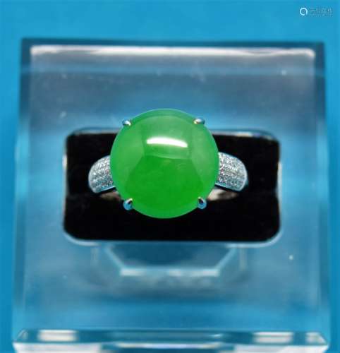 Jadeite Round Cabochon Diamond Ring