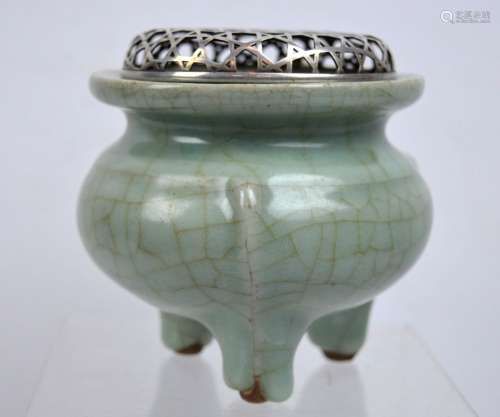 Chinese Longquan Crackle Glazed Ceramic Censer
