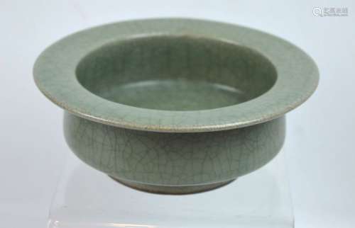 Chinese Longquan Crackle Glazed Ceramic Bowl