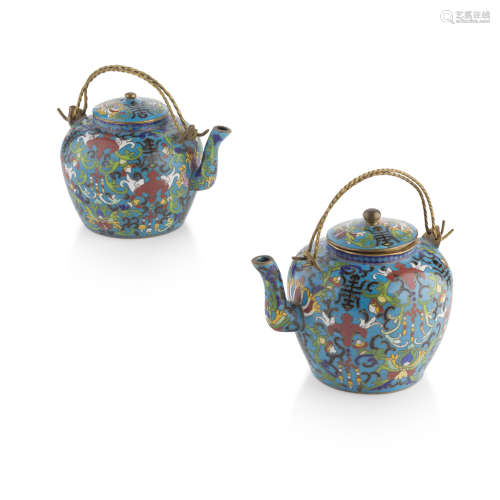 PAIR OF CLOISONNÉ ENAMEL TEAPOTS AND COVERS TONG SHUN TANG MARK, LATE QING DYNASTY 14cm long, 10cm high
