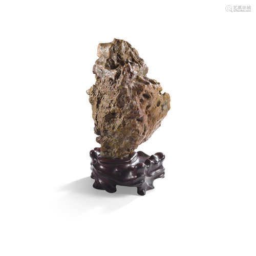 VERTICAL CARAMEL AND RUSSET SCHOLAR'S ROCK 17.5cm high (excluding stand)