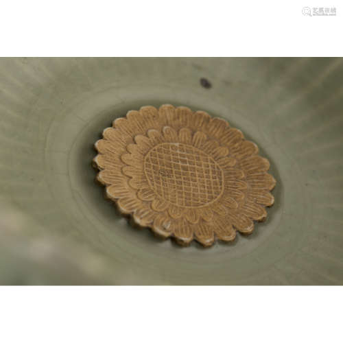 CELADON-GLAZED FLUTED BOWL MING DYNASTY 31.8cm diam