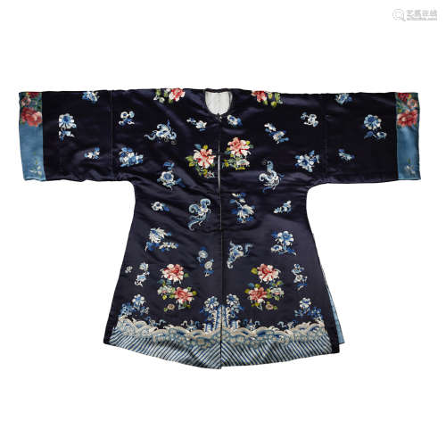LADY'S FRONT OPENING BLUE BLACK SILK JACKET QING DYNASTY, LATE 19TH CENTURY 117cm long