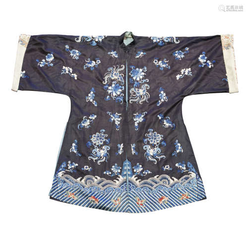 MIDNIGHT-BLUE-GROUND EMBROIDERED SILK LADY'S INFORMAL ROBE LATE 19TH/EARLY 20TH CENTURY 110cm long
