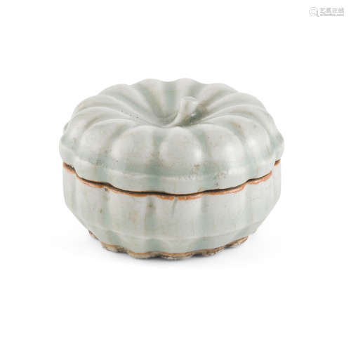 HUTIAN-WARE MELON-FORM INCENSE BOX AND COVER WU JIA HE ZI JI MARK, SONG DYNASTY 6.5cm diam, 4.2cm high