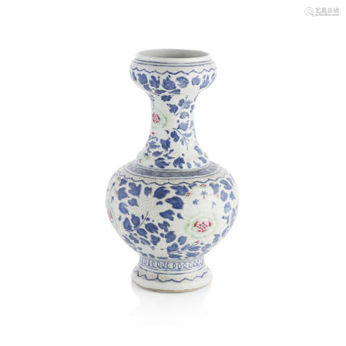 RARE FAMILLE ROSE 'PEONY' GARLIC-MOUTH VASE QING DYNASTY, 18TH/19TH CENTURY 36.5cm high