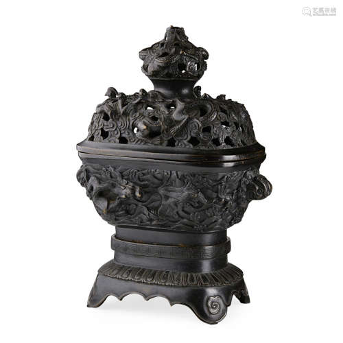 RARE COVERED BRONZE CENSER AND STAND QING DYNASTY, 17TH/18TH CENTURY 34.5cm high