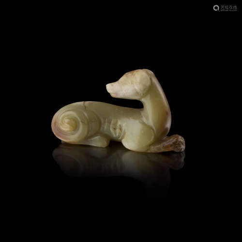 YELLOW JADE CARVING OF A HOUND 7.5cm long