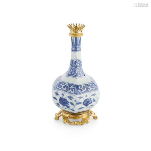 HEXAGONAL BLUE AND WHITE VASE WITH GILT MOUNTS LATE MING DYNASTY 25cm high
