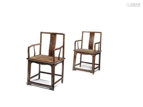 A pair of jichimu continuous yoke-back armchairs,19th century