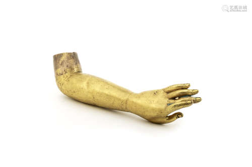 A Sino-Tibetan gilt-copper arm fragment,Qing Dynasty