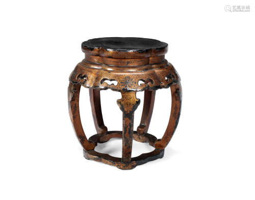 A gilt-lacquered drum-shaped stool,19th century