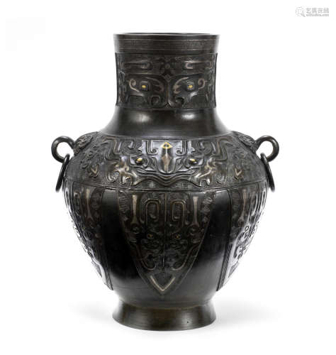 An archaistic silver and gold-inlaid bronze vase, hu,18th century