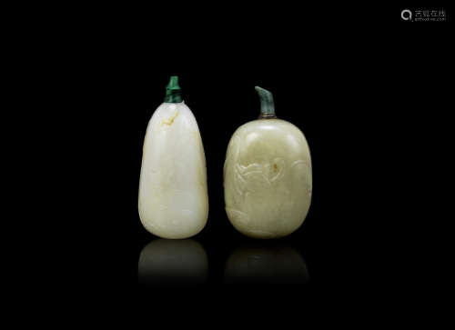 Two jade 'pebble' snuff bottles,20th century