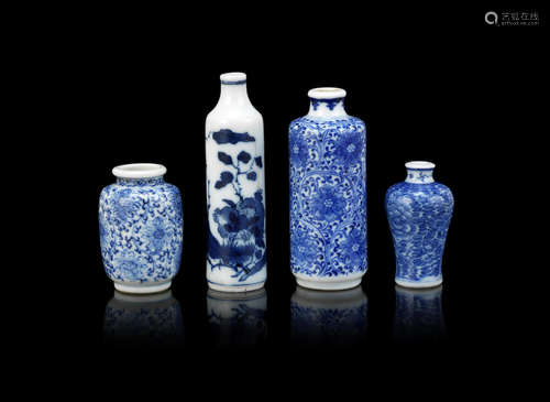 Four blue and white snuff bottles,19th century