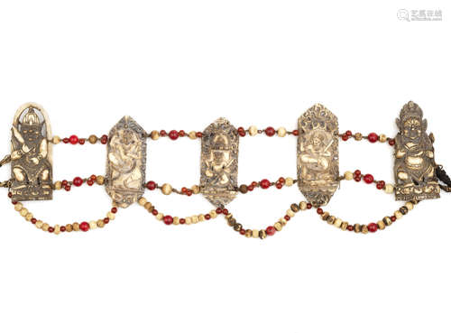 A Buddhist bone garland,19th/20th century