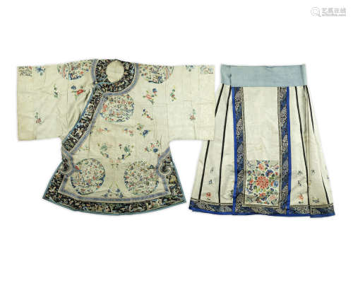 A white silk-ground embroidered damask jacket, ao, and an apron skirt,Early 20th century