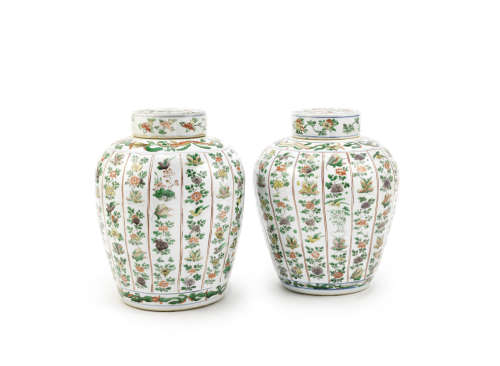 A pair of famille verte jars and covers,Kangxi