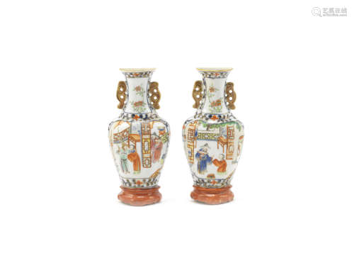 A pair of famille rose wall vases,18th/19th century