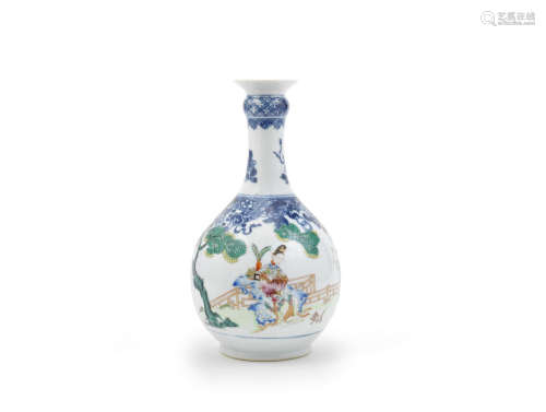 A famille rose and underglaze-blue bottle vase,Qianlong