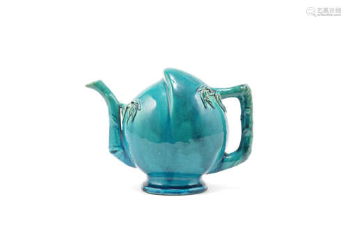 A large turquoise-glazed Cadogan teapot,Kangxi