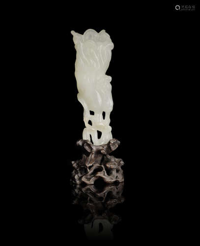 A very pale green jade carving of a finger citron,18th/19th century